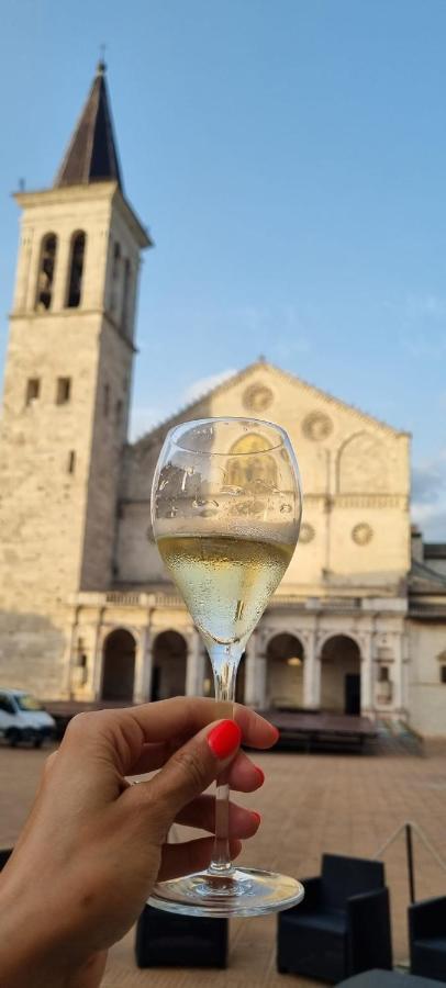 Sotto I Tetti Del Borgo Apartman Spoleto Kültér fotó