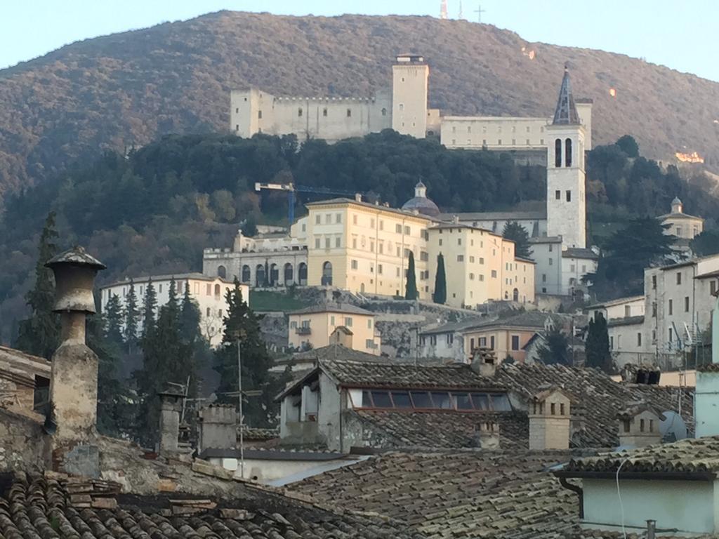 Sotto I Tetti Del Borgo Apartman Spoleto Kültér fotó