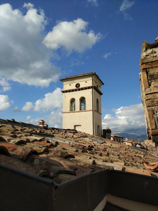 Sotto I Tetti Del Borgo Apartman Spoleto Kültér fotó