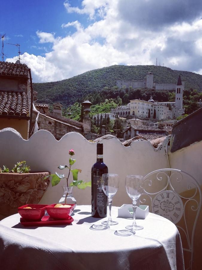 Sotto I Tetti Del Borgo Apartman Spoleto Kültér fotó